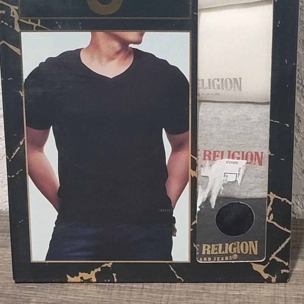 True‎ Religion T Shirts 4-Pack V Neck Mens Large (42-44) Cotton Multicolor Tees